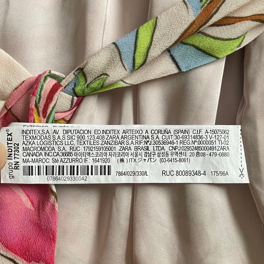 Zara Multicolor Patterned Robe - Picture 10 of 12